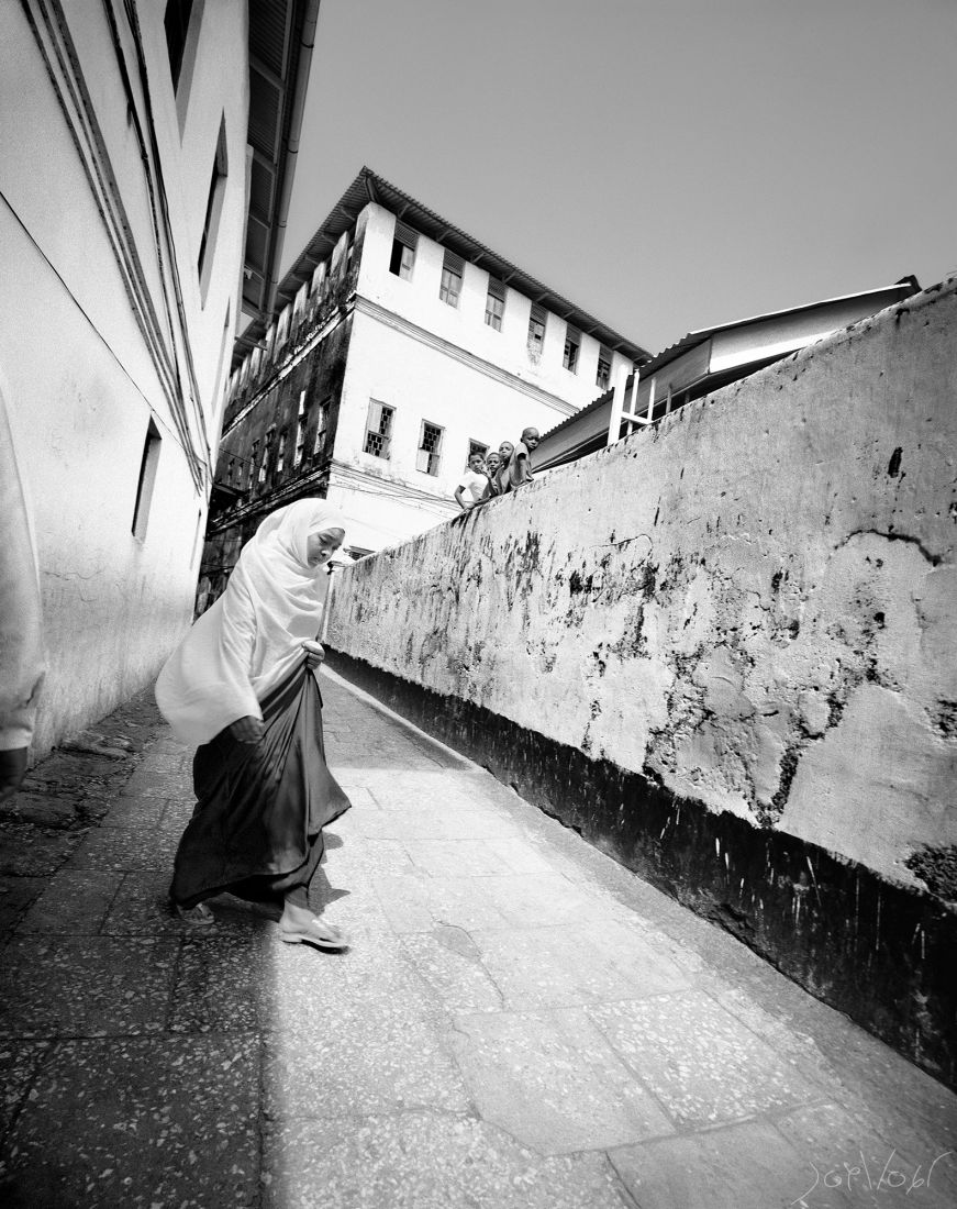 Enfants Sur Le Mur Stone Town Zanzibar